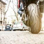 Mantenimiento de motos y requisitos legales para conducir una moto